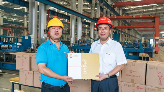 万力集团“送清凉”活动，，，，，，，慰问一线员工