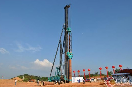 慧聪网——LETOU乐投智能双动力头强力多功效钻机工法钻研会举行