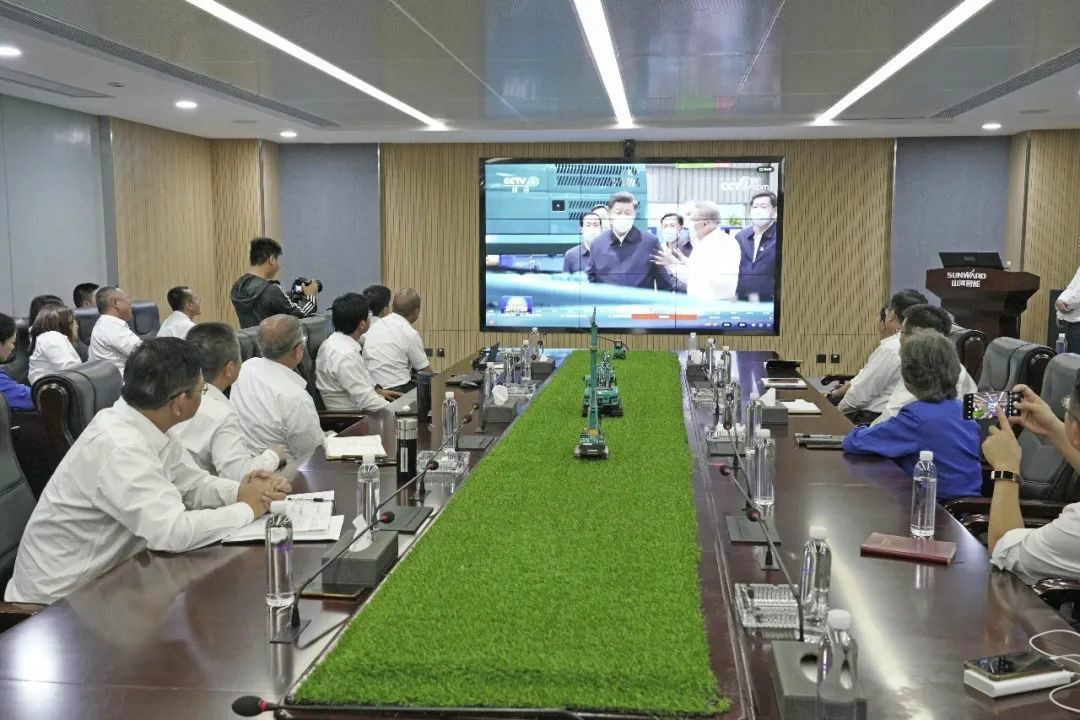 总书记“点赞”LETOU乐投立异，，，，，LETOU乐投智能集中收看《新闻联播》