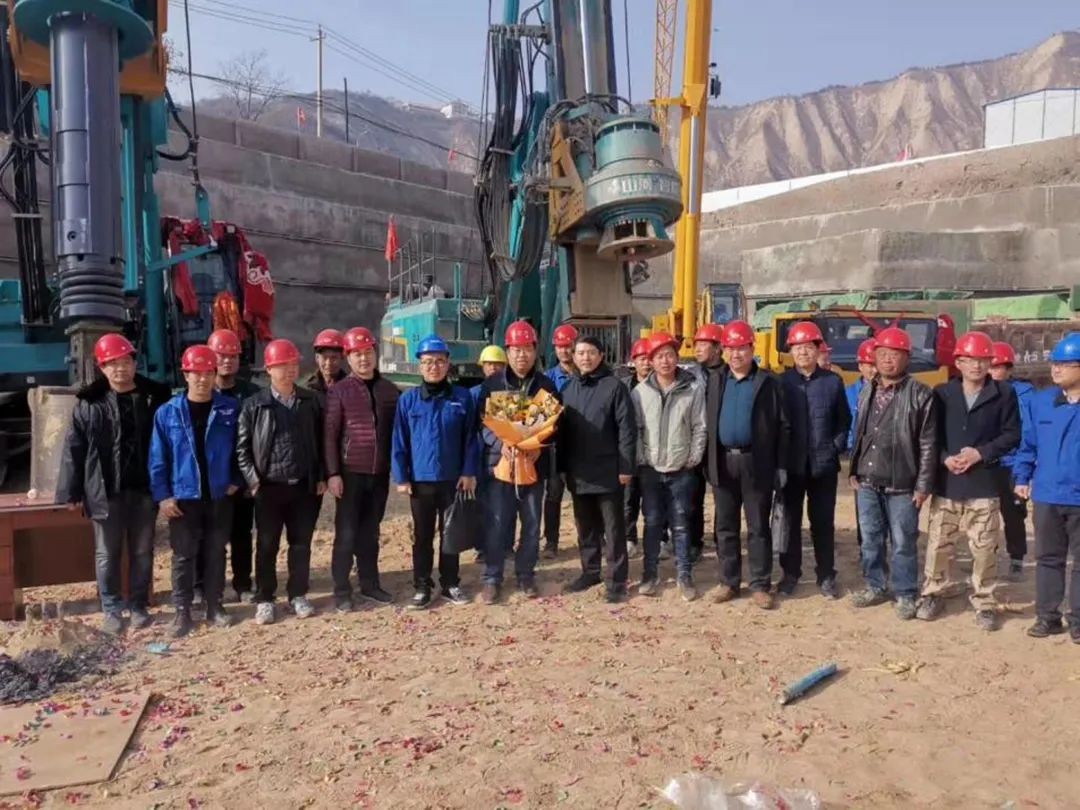 金戈铁马工程路 风雨无阻选LETOU乐投