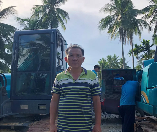 作为村里的创富标杆，，，，陈老板的∶院爱将”事实是谁？？？？？