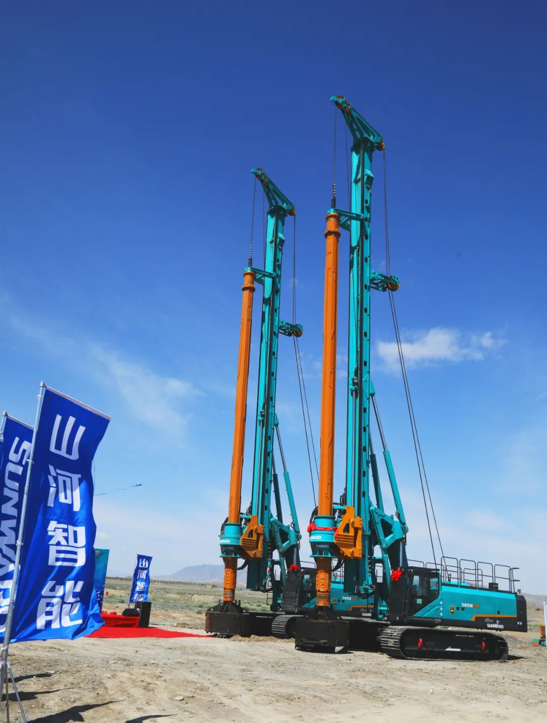 LETOU乐投智能产品交付中国能建葛洲坝集团，，，，，，助力建设大美新疆