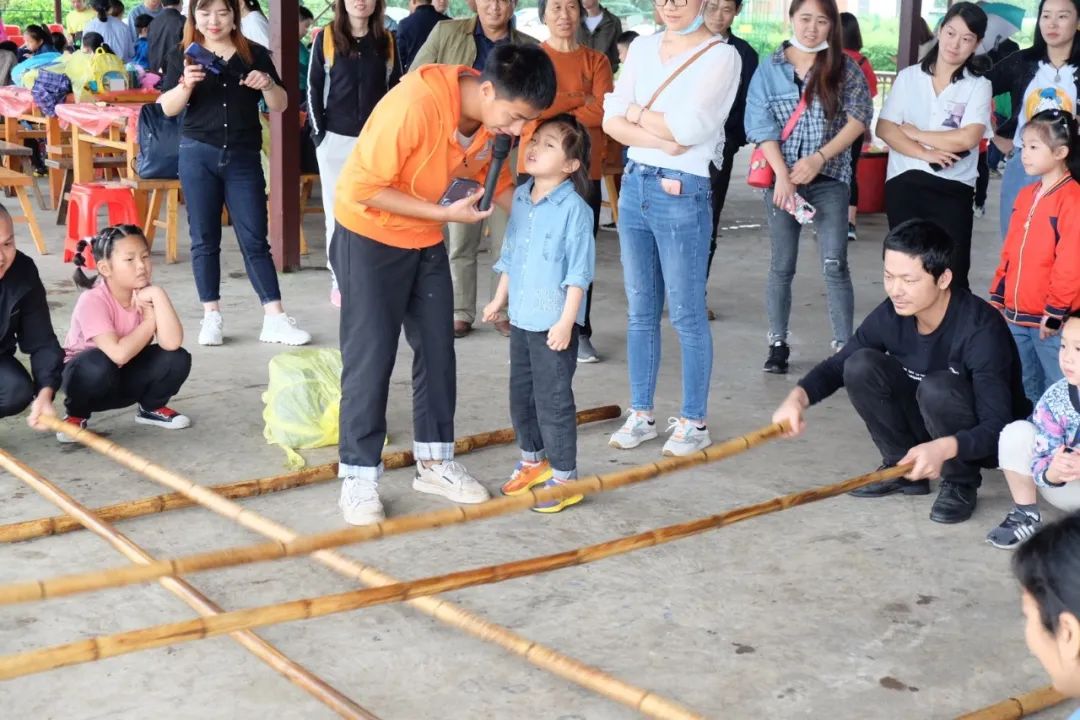 童年差别Young，，，，，，，，稻花香里亲子欢——LETOU乐投智能组织开展六一亲子活动