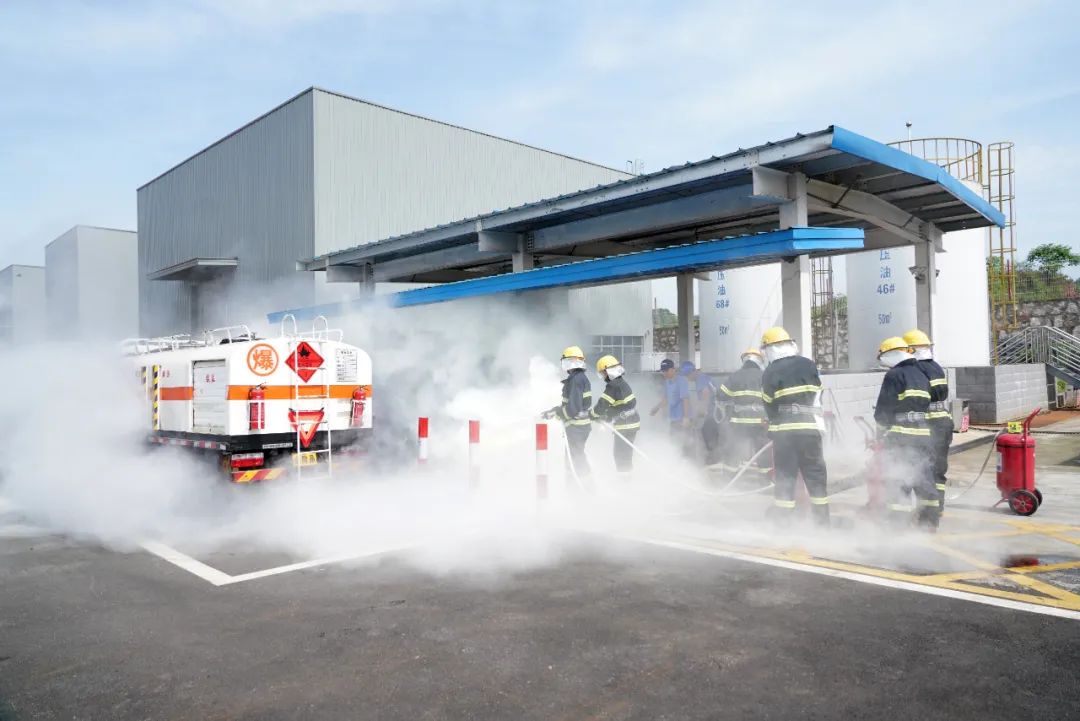 实战演练砺精兵——2021年长沙市工贸企业危险化学品综合应急演练在LETOU乐投智能举行