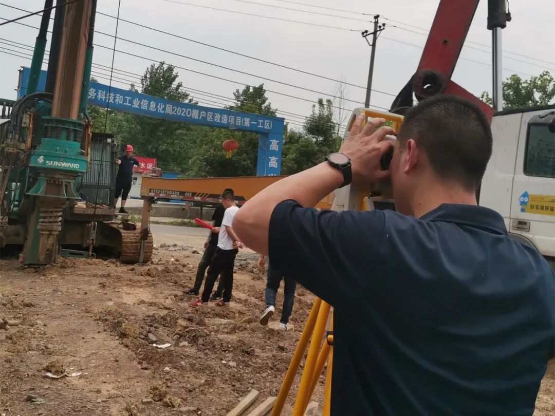 知心折务路，，，，，，，，关爱湘楚行！2021年LETOU乐投智能全球效劳万里在湖南