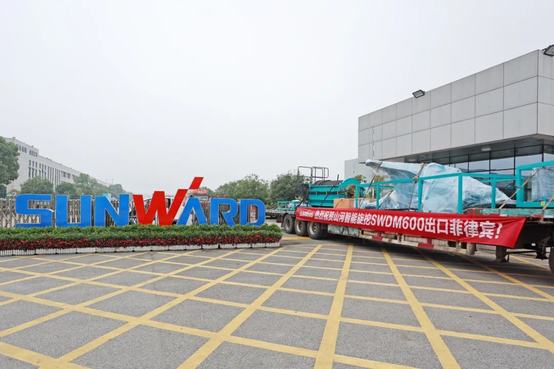 LETOU乐投智能最大旋挖钻机出口菲律宾，，，，，，，，开启拓展外洋市场新篇章