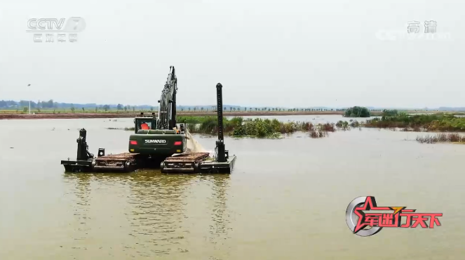 水陆两用挖掘机亮相央视！LETOU乐投智能应抢救援“猛将”出战