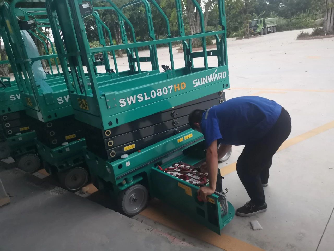 30小时，，，，，8小我私家，，，，，10台装备，，，，，我们说到做到！