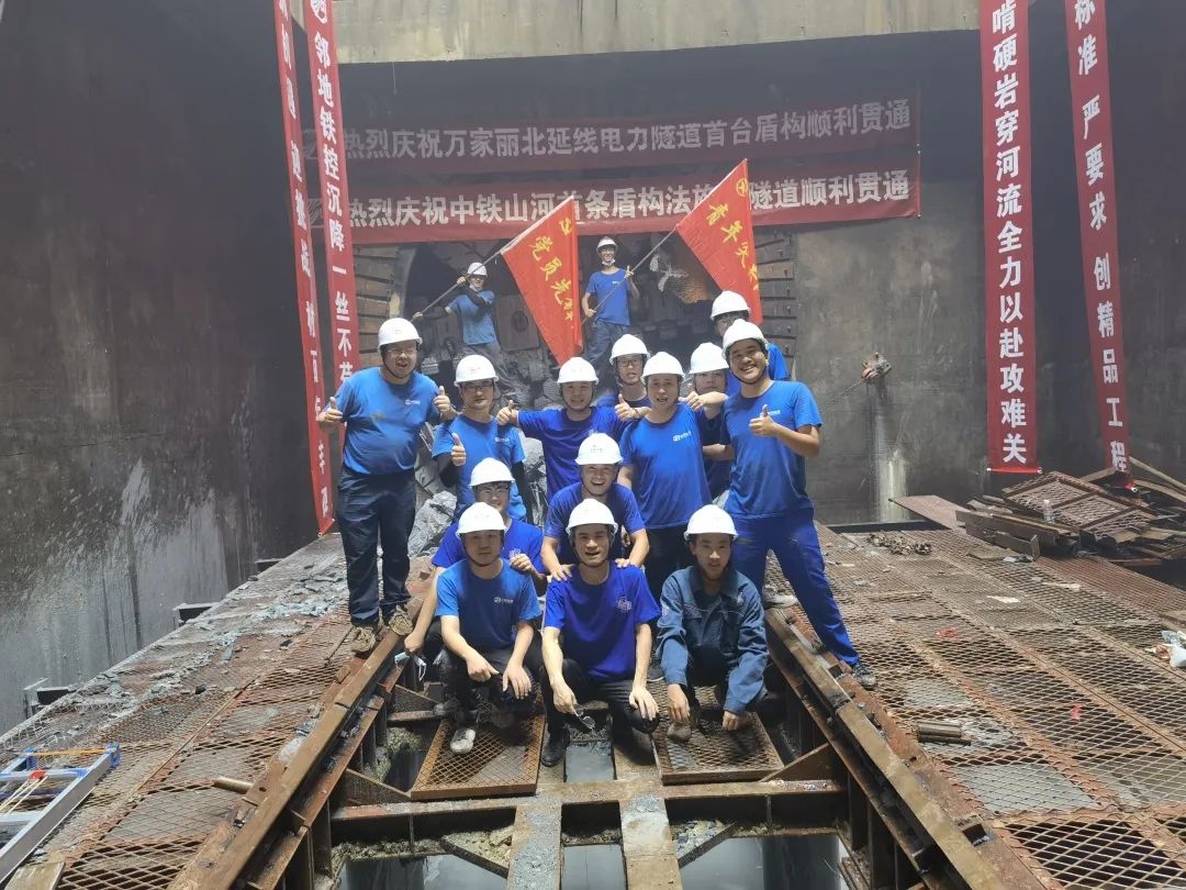 掘进1978米，，，，，，，中铁LETOU乐投首条盾构法施工隧道顺遂意会