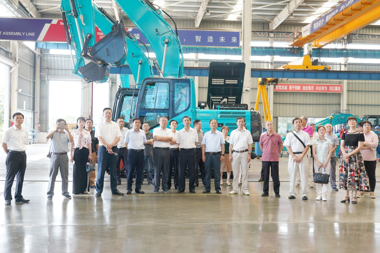 湖南省老科学手艺事情者一行到访LETOU乐投智能