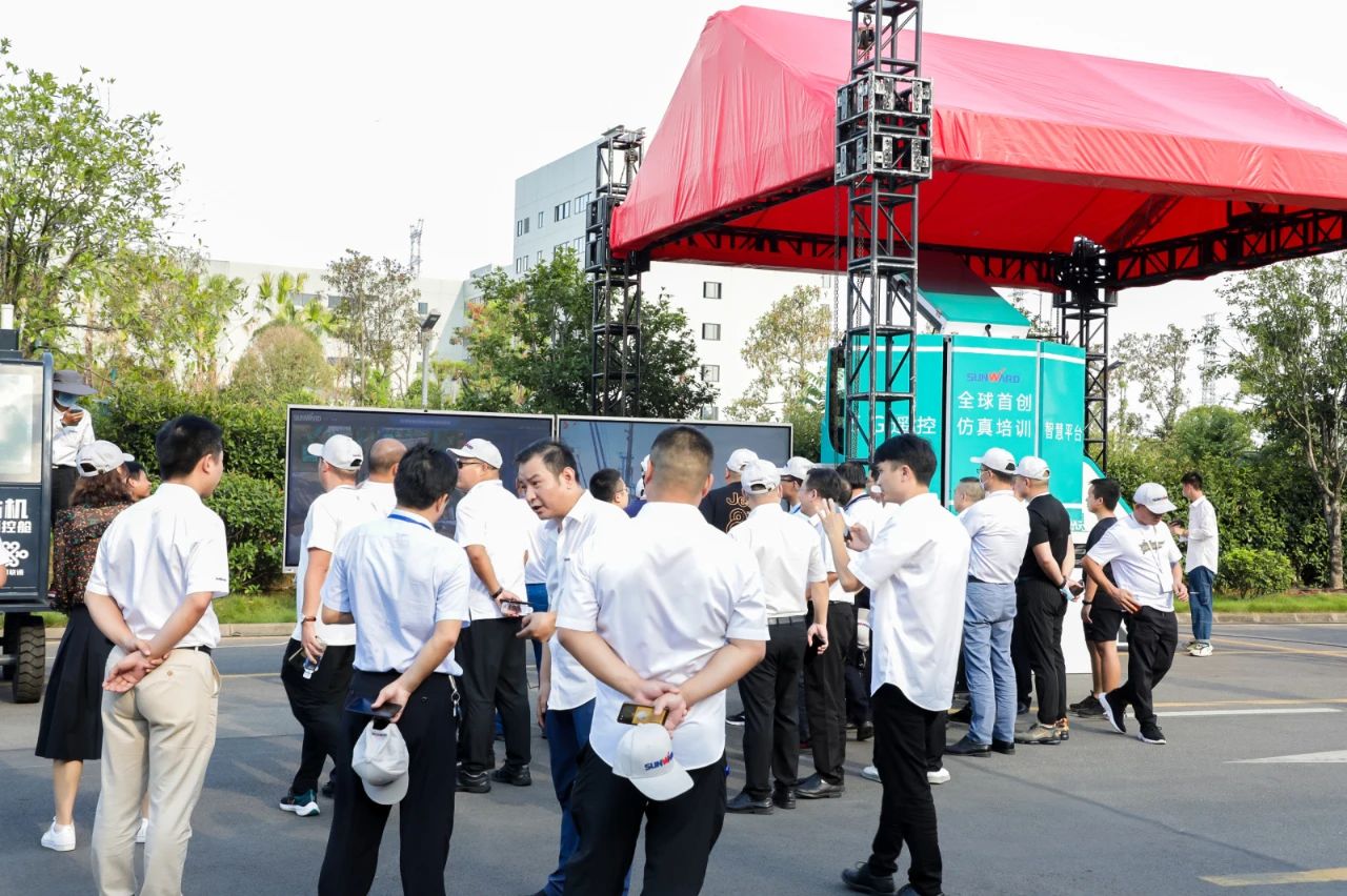 逛展超热闹！LETOU乐投智能效果展示会高能名时势来袭