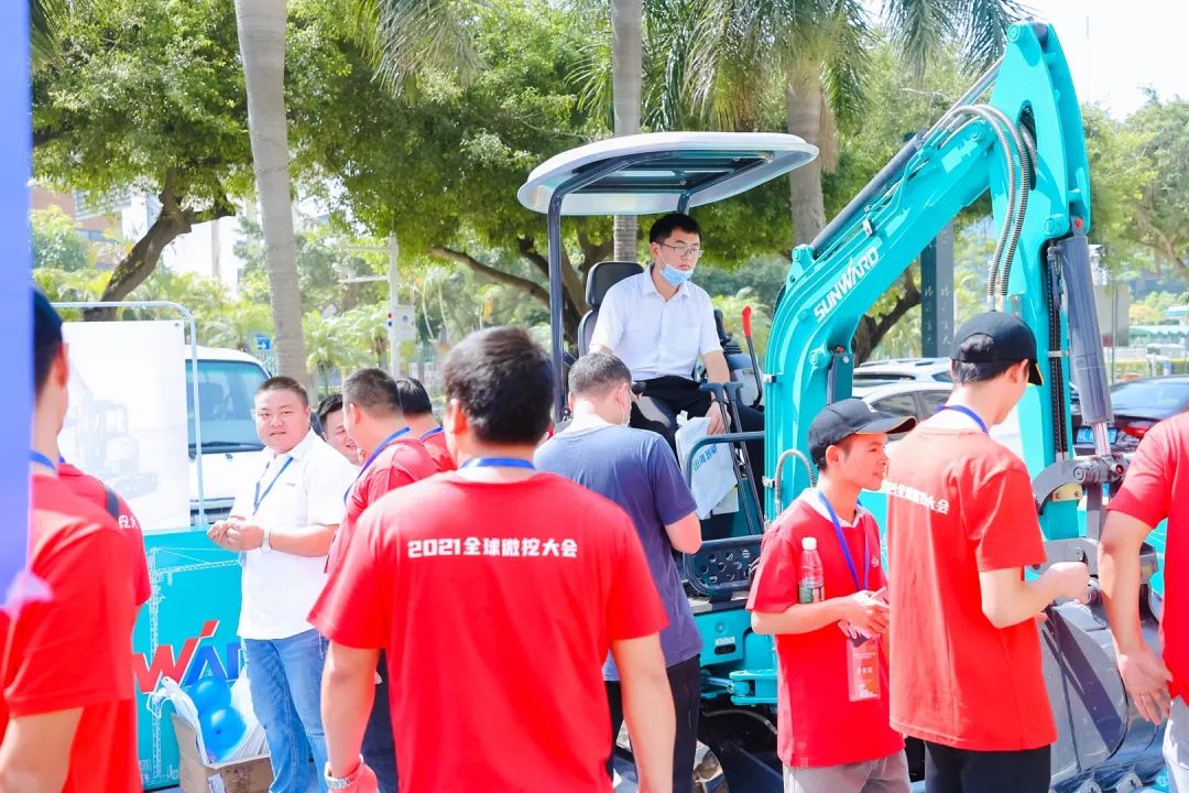 共享微挖新视界！LETOU乐投智能微挖三大王牌产品齐聚2021全球微挖大会