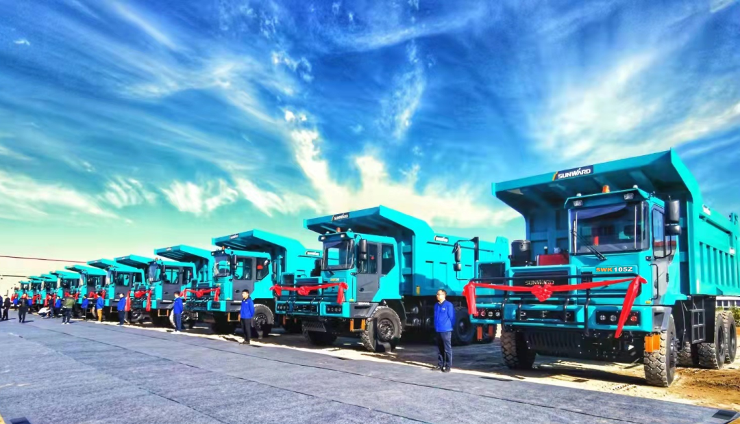 高设置、智能化……LETOU乐投智能高端定制AT版105吨级宽体矿卡乐成下线