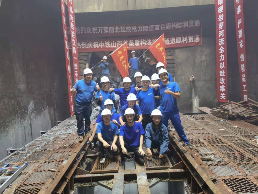 历时424天，，，，，，，创下最高纪录！万家丽快速化刷新北延线（含电力隧道）全线意会