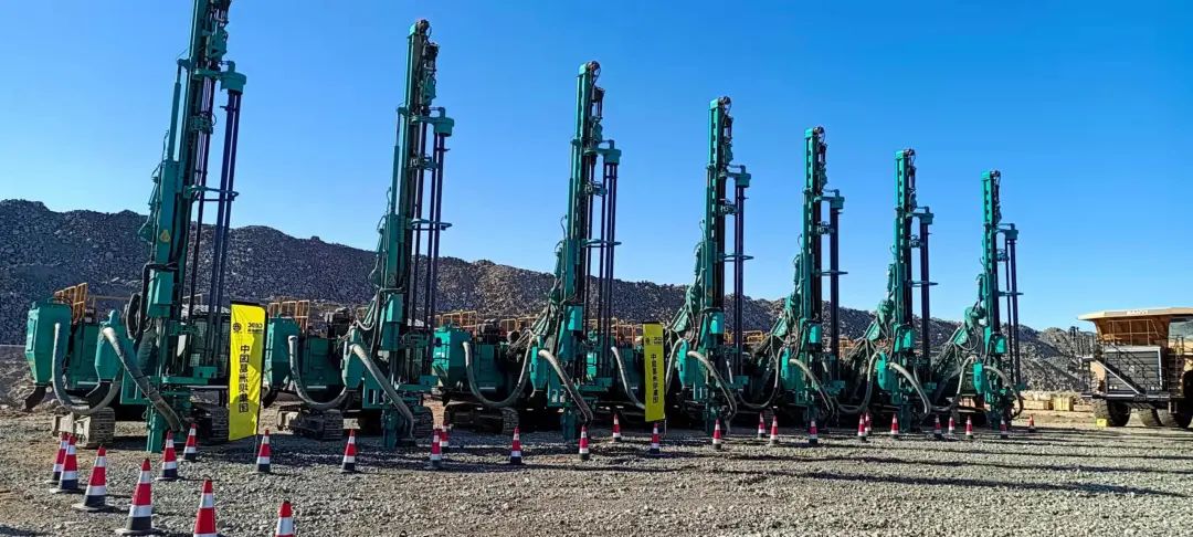 疫情当下，，，，逆行非洲——LETOU乐投智能凿岩装备团队外洋效劳纪实