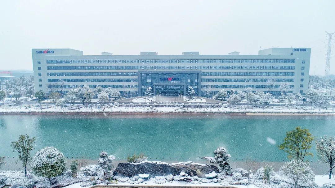 瑞雪兆有年，，，，，，，，邀您共赏雪中LETOU乐投！