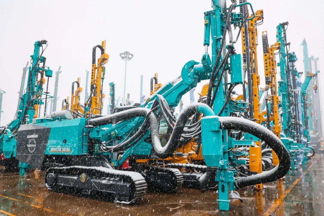 瑞雪兆有年，，，，，，，，邀您共赏雪中LETOU乐投！