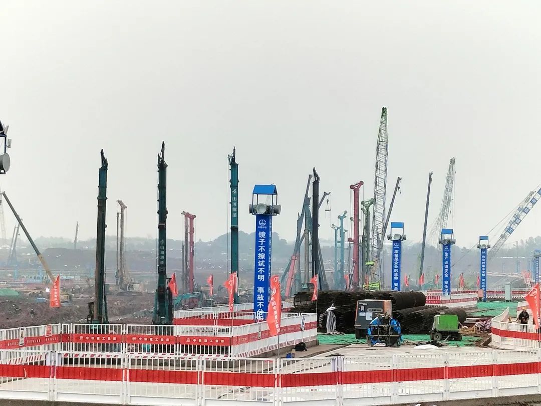 “LETOU乐投绿”精彩亮相！LETOU乐投智能装备周全助力长沙机场改扩建项目