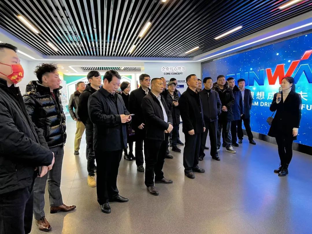 湖南异地商会联合会组织外洋湘商来访LETOU乐投智能