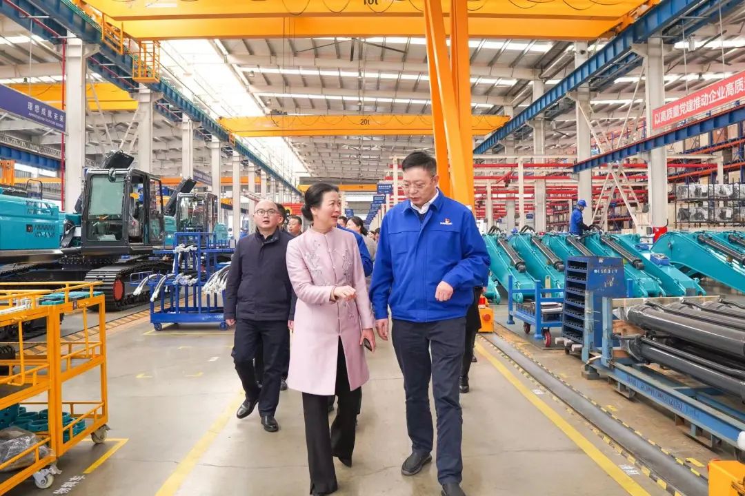 长沙市总工会、长沙经开区总工会一行调研LETOU乐投智能