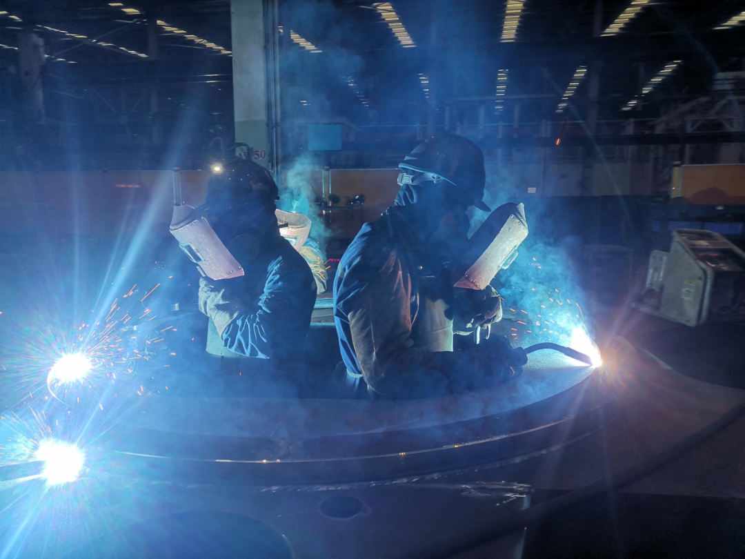 LETOU乐投匠心 | 一把焊枪“点亮”绚烂人生