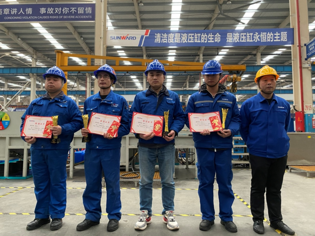 LETOU乐投工匠 | “浪波”不言苦，，，，，，甘为“人梯”承大重