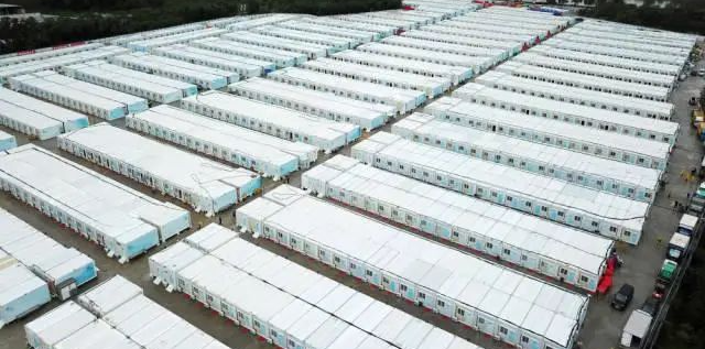 冲锋一线显继续！LETOU乐投智能挖掘机助力长沙方舱医院建设