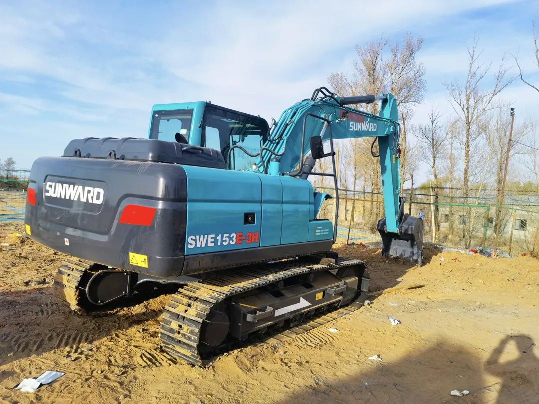 冲、冲、冲！带您感受LETOU乐投智能挖掘机火热交机时刻