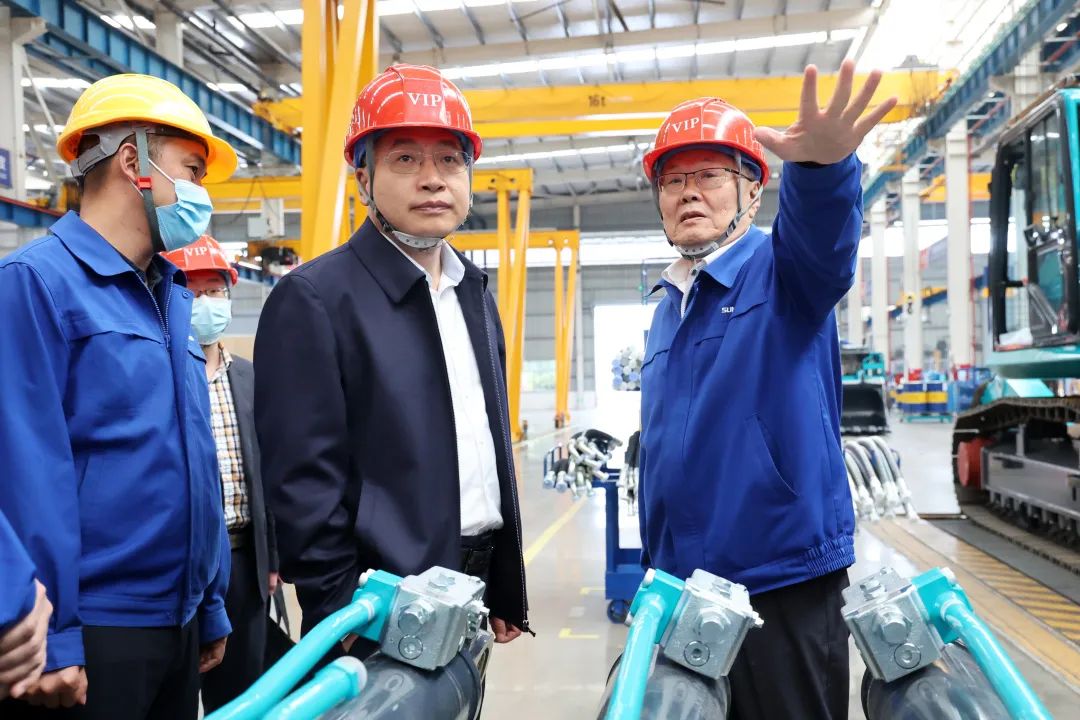 中铁二十局党委书记、董事长雷位冰带队造访LETOU乐投智能