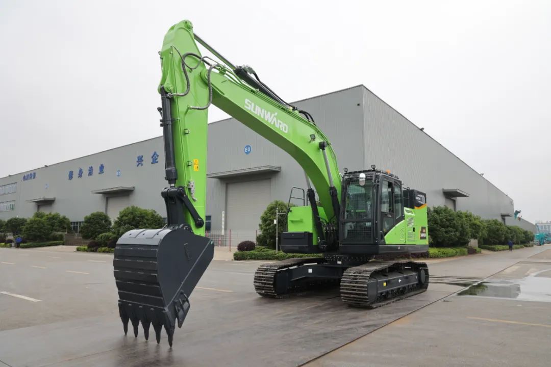 征战川藏铁路！LETOU乐投智能新一代电动挖掘机乐成交付