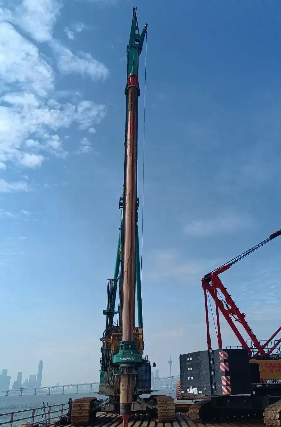 乘风破浪的旋挖钻机！LETOU乐投智能助建澳氹第四跨海大桥