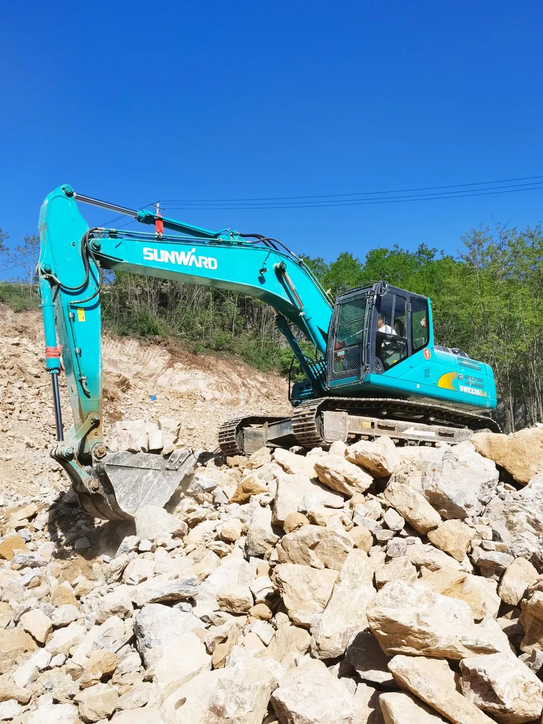 三员LETOU乐投挖机“悍将”收服“铁粉”一枚，，，，，，，，凭什么？？？？