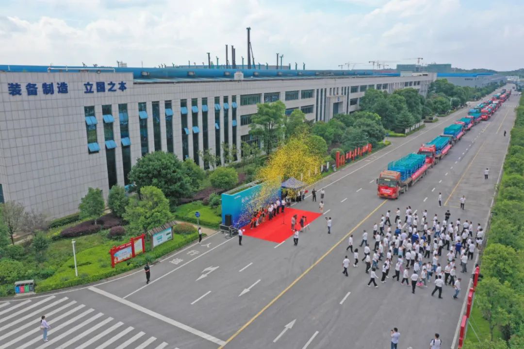 献礼二十大，，，，再攀新高地！LETOU乐投智能高空机械装备再迎批量发货