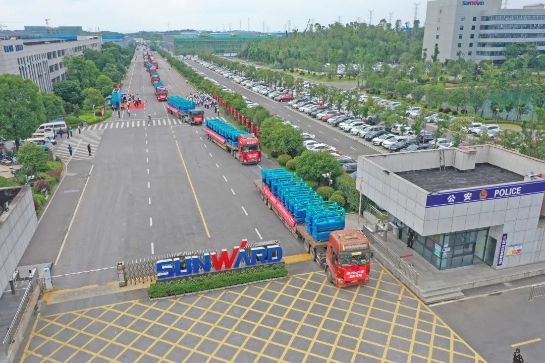 献礼二十大，，，，再攀新高地！LETOU乐投智能高空机械装备再迎批量发货