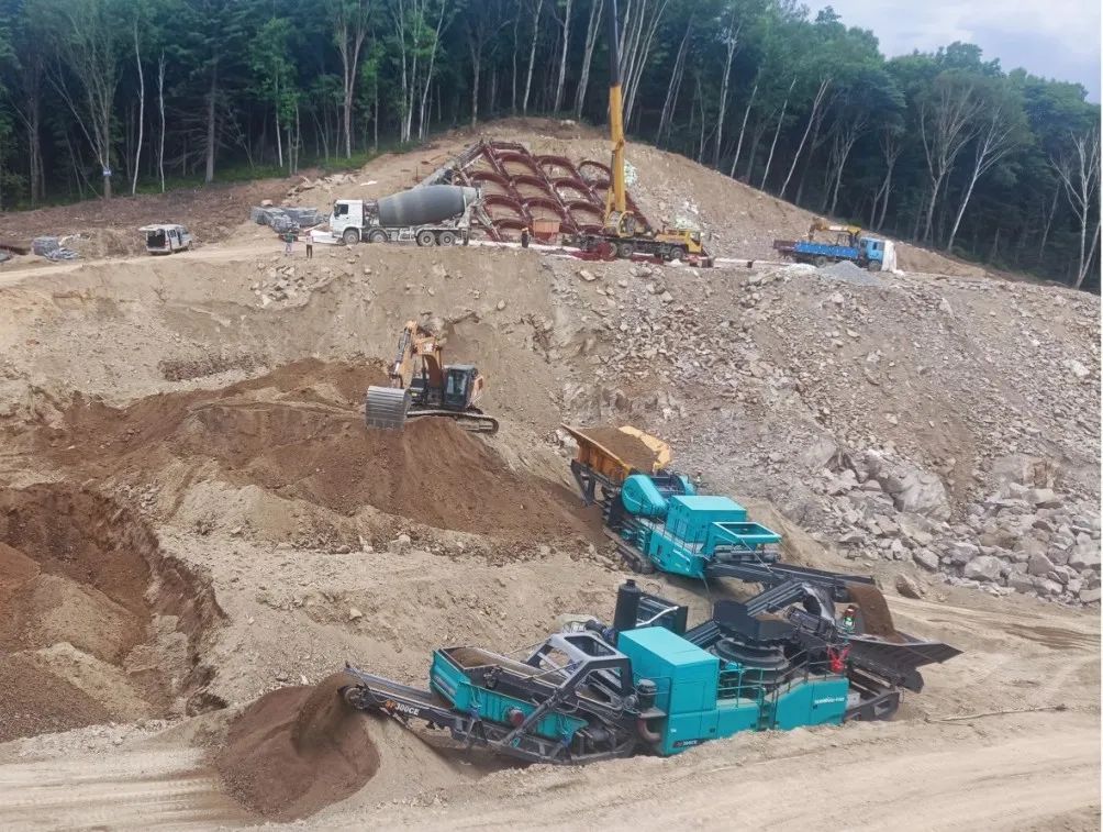 LETOU乐投普石勒成套移动破碎装备助力哈伊高铁铁伊段建设