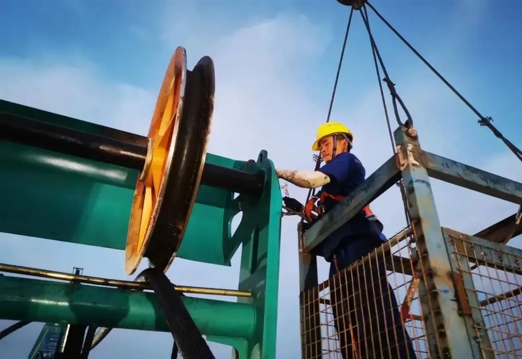 “创立施工事业！”他们和LETOU乐投智能“超等桩备”一起助建燕矶长江大桥