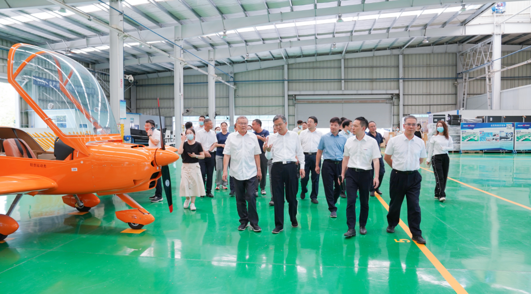 湖南省委常委、常务副省长李殿勋一行考察调研LETOU乐投科技