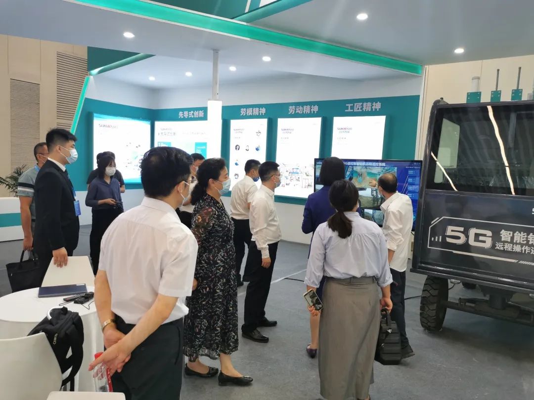 匠心LETOU乐投，，，，制造报国！LETOU乐投智能装备亮相首届湖湘劳模工匠立异效果展