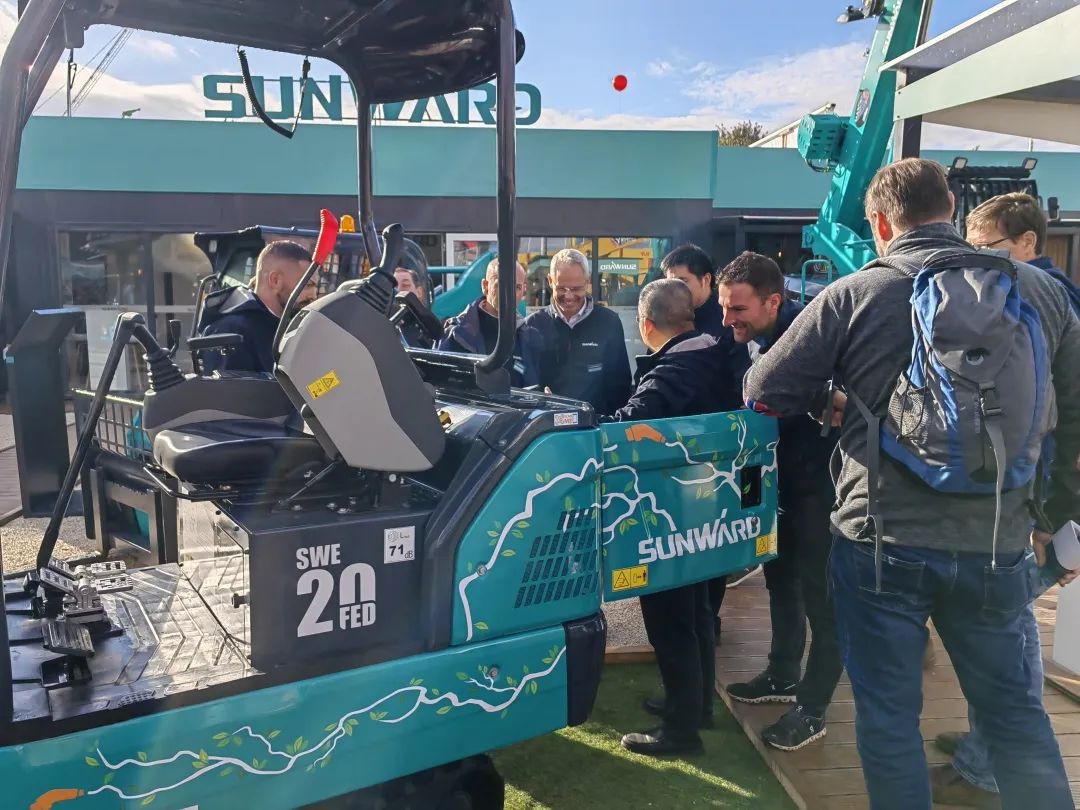 Bauma 2022 | 一连加码欧洲高端市场，，，，，，“LETOU乐投绿”闪灼德国慕尼黑