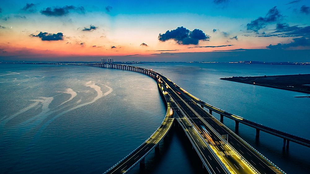 共建“一带一起”！LETOU乐投智能携手中铁九局助力匈塞铁路建设