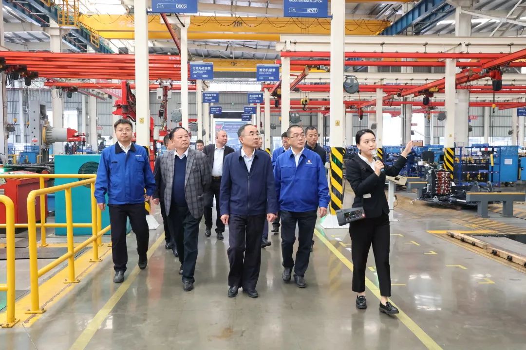 强强联合，，，，，，，，夯实湖南工程建设湘军！LETOU乐投智能与湖南路桥签署战略相助协议