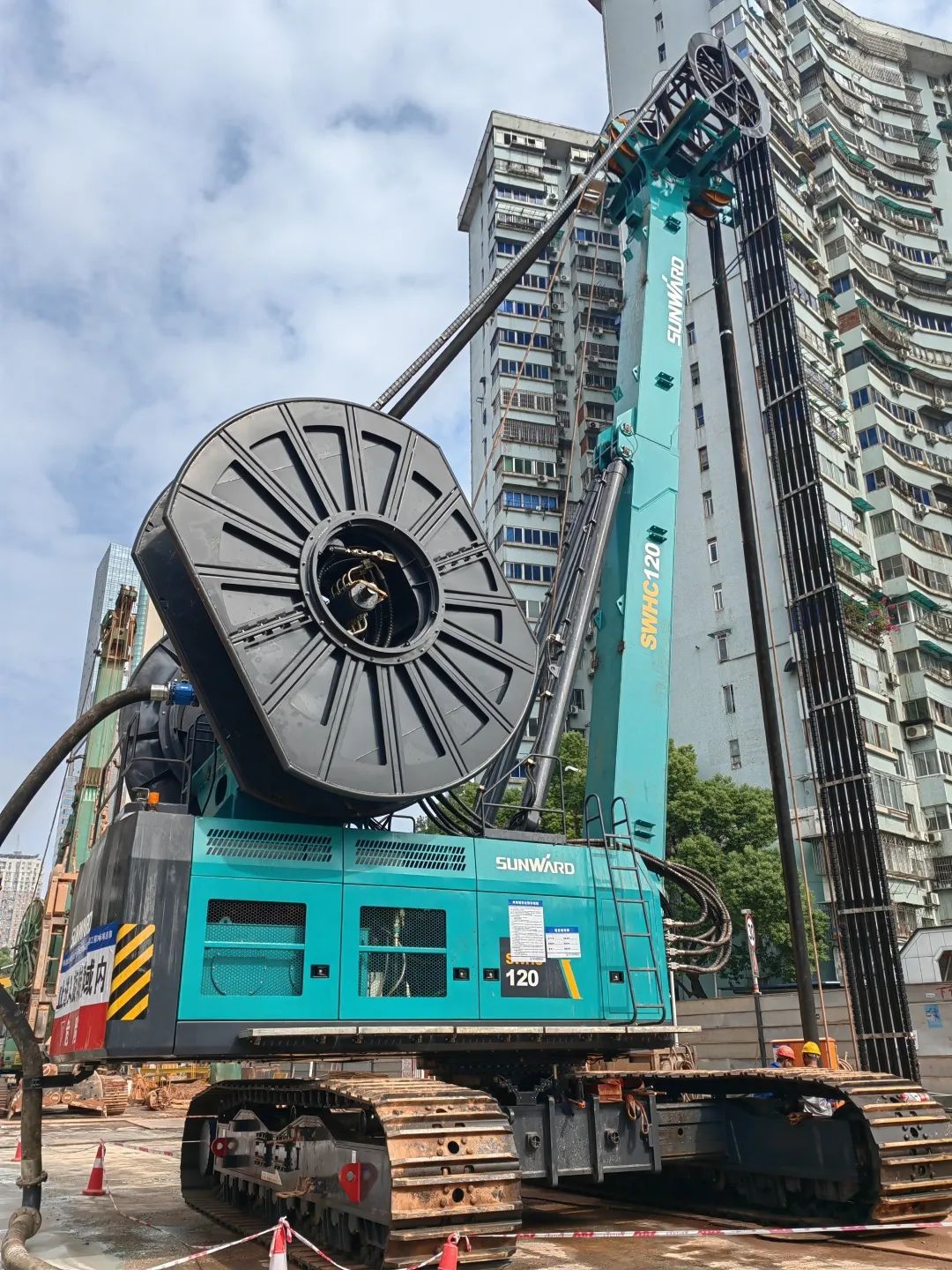 首战创佳绩！LETOU乐投智能双轮铣槽机助建长沙地铁7号线