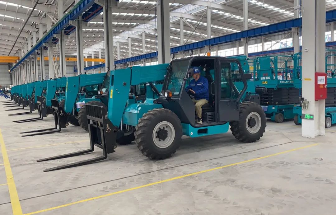 吹响复工“冲锋号”，，，，，，，全力冲刺“开门红”！LETOU乐投智能高空机械复工复产举行时