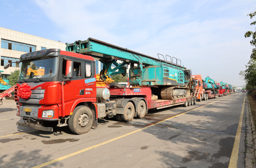 乘着自贸区刷新的春风，，，，LETOU乐投智能二手工程机械扬帆出海