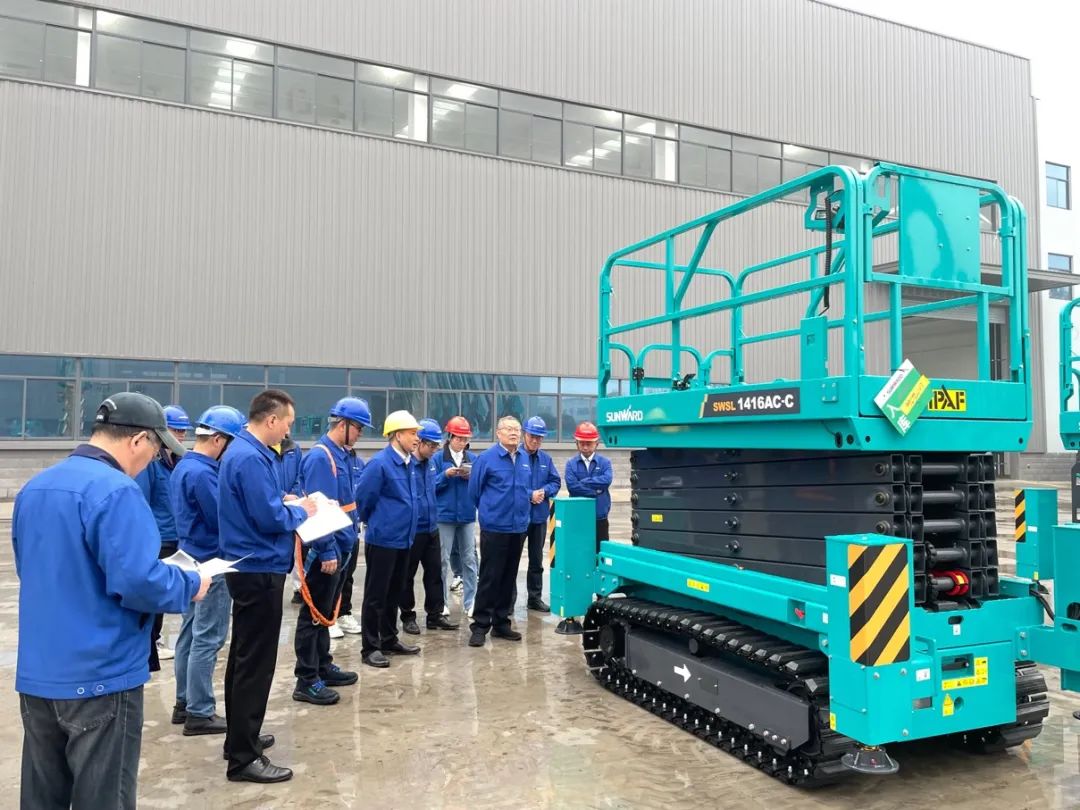 出厂即“出道”！LETOU乐投智能首款履带剪叉式高空作业平台批量上市