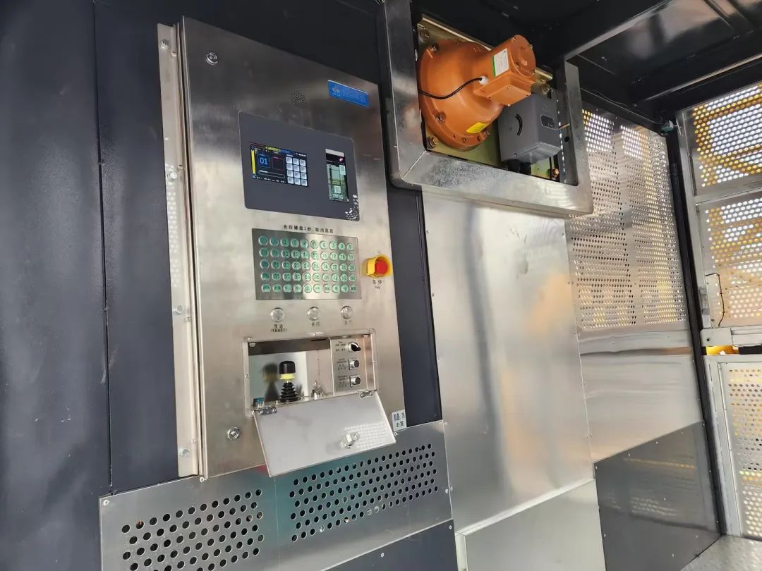 科技显能、再添新品！LETOU乐投江麓智能施工升降机乐成下线