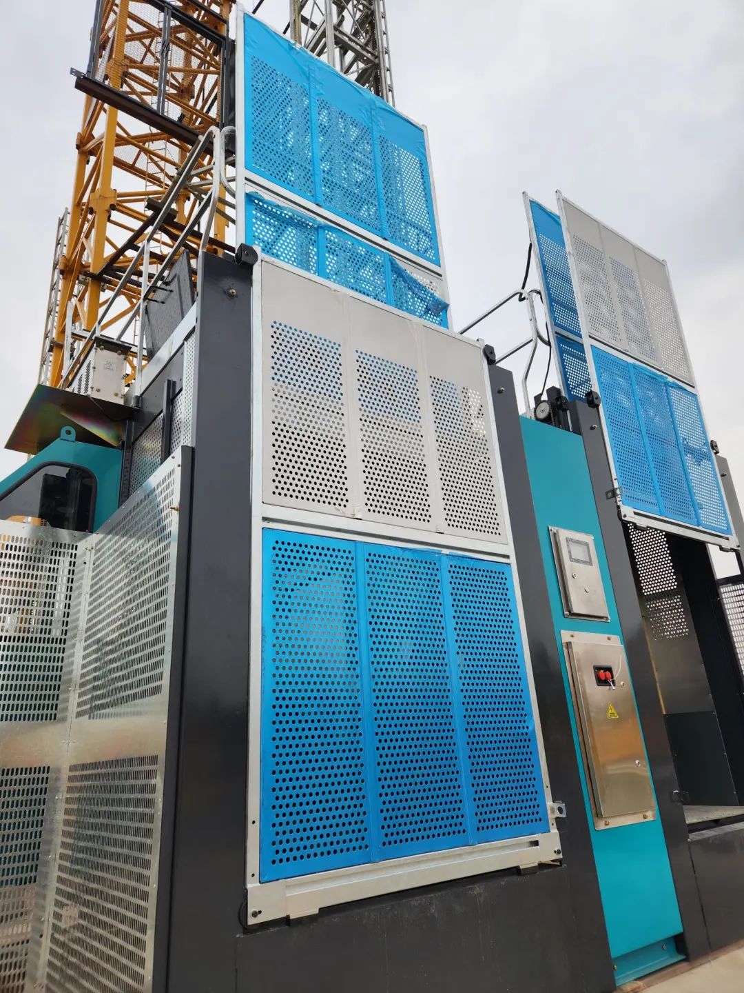 科技显能、再添新品！LETOU乐投江麓智能施工升降机乐成下线