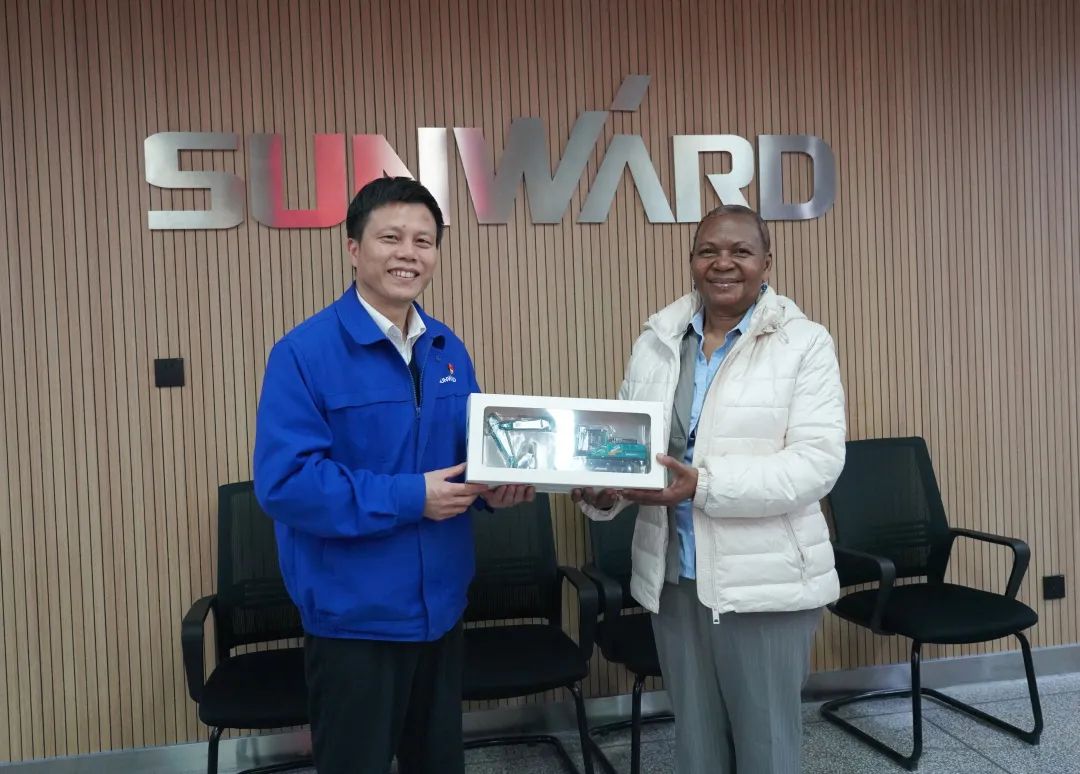 乌干达驻华大使到访LETOU乐投智能