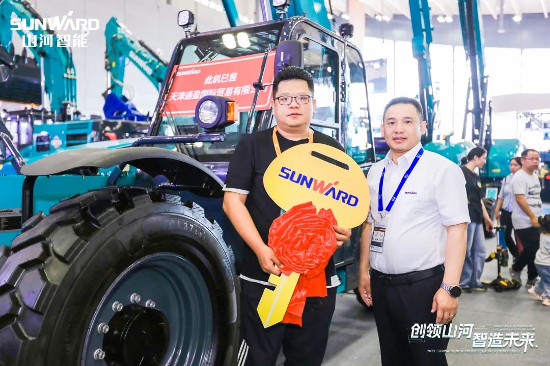 聚焦电动化、智能化！LETOU乐投智能全系列高空机械产品亮相长沙展