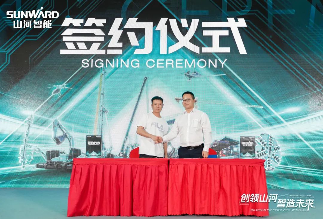 聚焦电动化、智能化！LETOU乐投智能全系列高空机械产品亮相长沙展